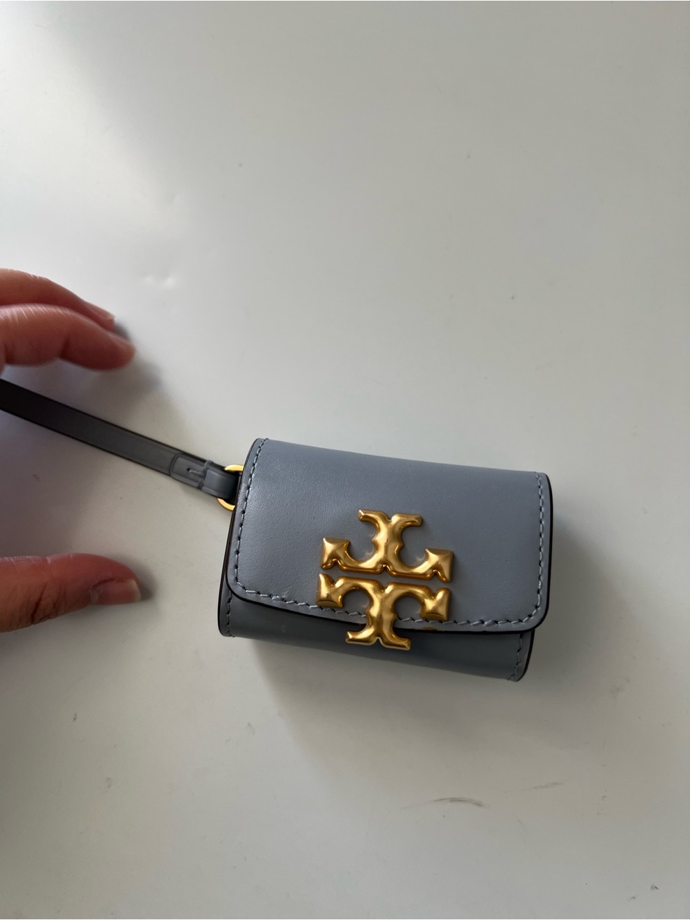 Tory burch Blue Eleanor Airpods Case - Picture 15 of 15